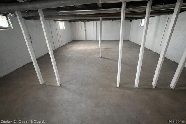 421 Polk Avenue, River Rouge, MI 48218