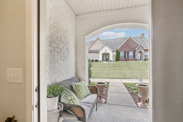 287 Chancery Dr, Gallatin, TN 37066