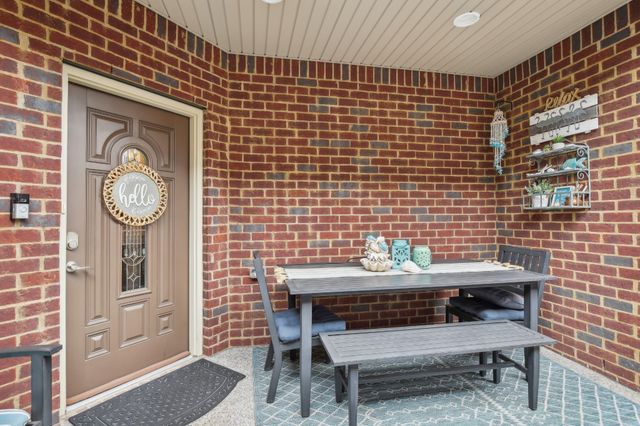 287 Chancery Dr, Gallatin, TN 37066