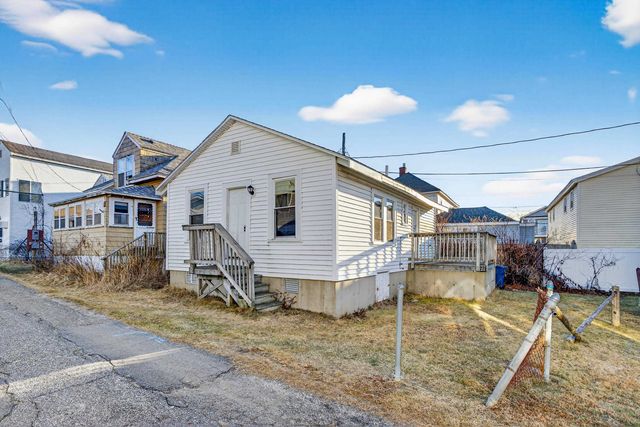 27 Kentville Terrace, Hampton, NH 03842