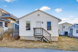 27 Kentville Terrace, Hampton, NH 03842