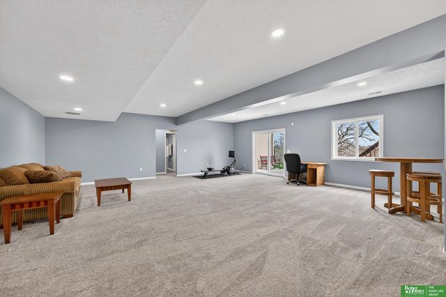 11611 S 198th Street, Gretna, NE 68028