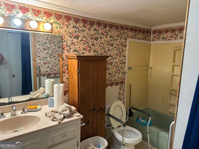 5920 Gilstrap Drive, Murrayville, GA 30564