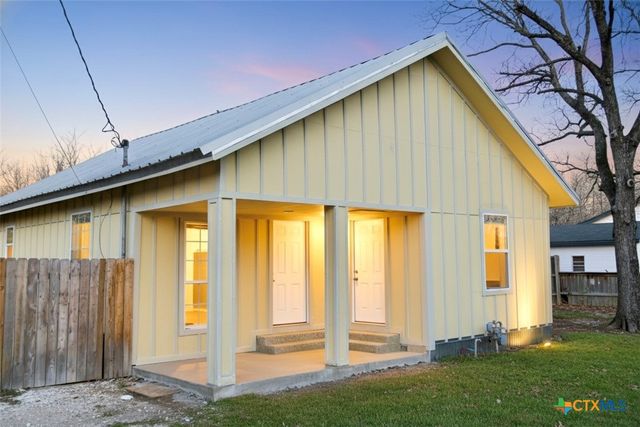 1306 W Mesquite Street, Little River Academy, TX 76554