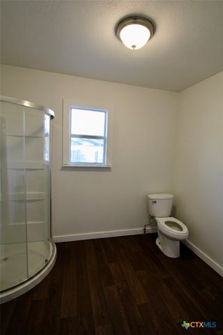 1306 W Mesquite Street, Little River Academy, TX 76554