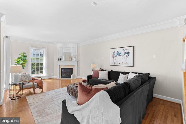 126 GREAT LAUREL SQ, Leesburg, VA 20175