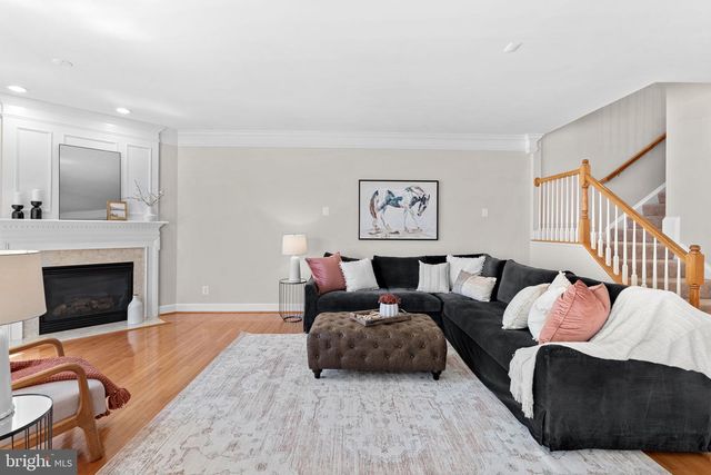 126 GREAT LAUREL SQ, Leesburg, VA 20175