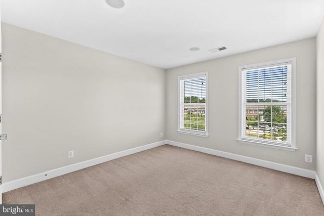 126 GREAT LAUREL SQ, Leesburg, VA 20175