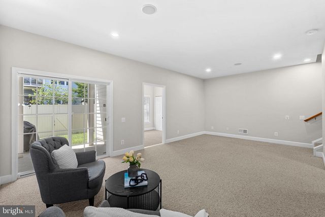 126 GREAT LAUREL SQ, Leesburg, VA 20175