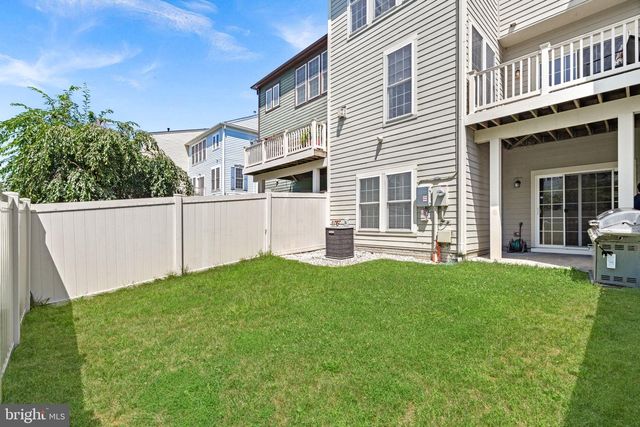 126 GREAT LAUREL SQ, Leesburg, VA 20175