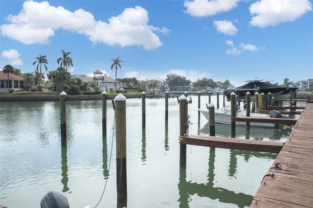 557 PINELLAS BAYWAY S 313, Tierra Verde, FL 33715