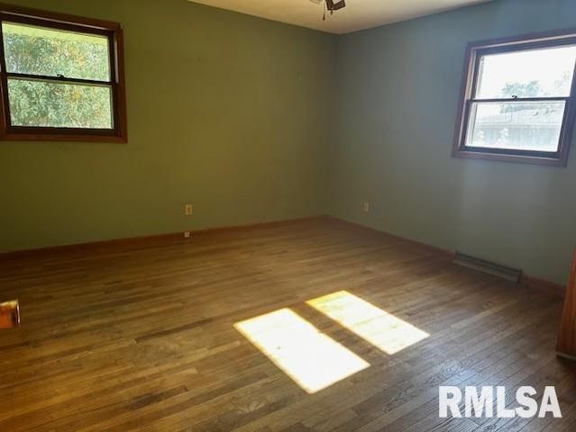 12 Newland Lane, Jacksonville, IL 62650