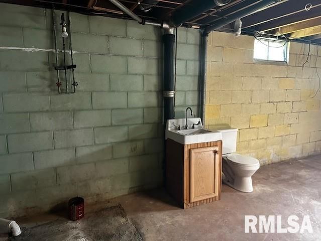 12 Newland Lane, Jacksonville, IL 62650