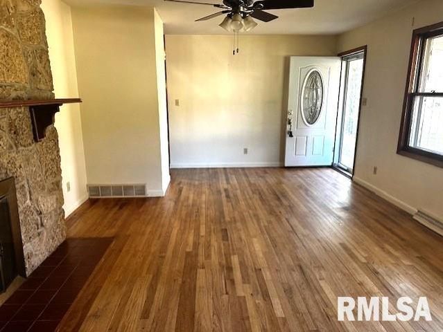 12 Newland Lane, Jacksonville, IL 62650