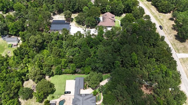 8524 Crown Lake Court, Montgomery, TX 77316