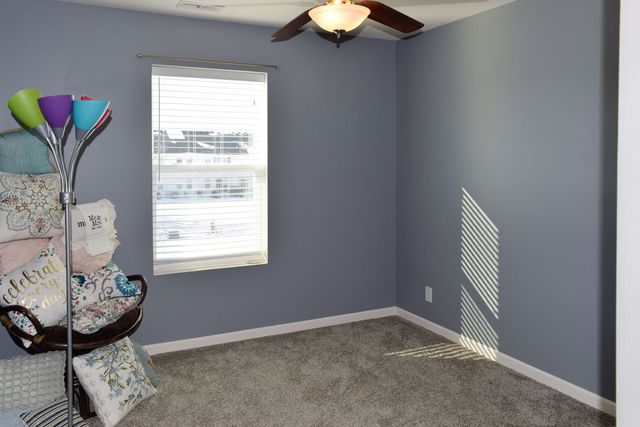 748 Florence Street, Hampshire, IL 60140