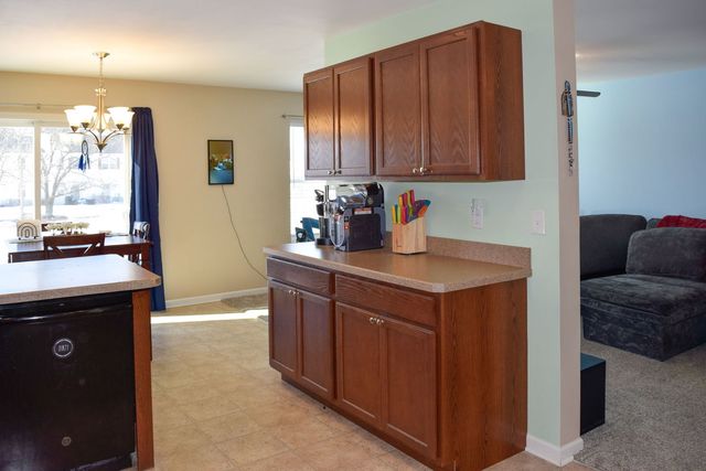 748 Florence Street, Hampshire, IL 60140