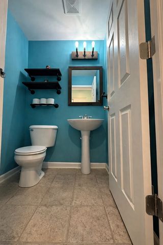 748 Florence Street, Hampshire, IL 60140