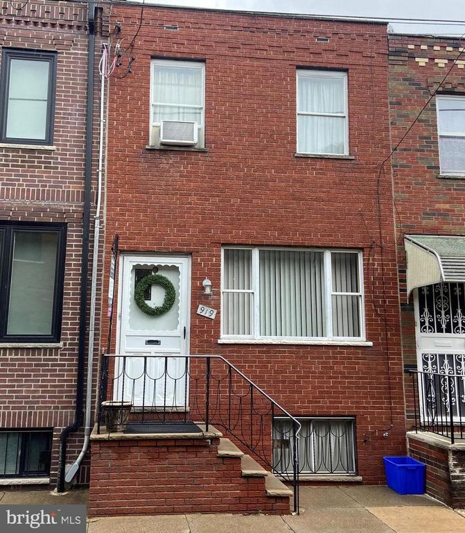 919 DUDLEY ST, Philadelphia, PA 19148