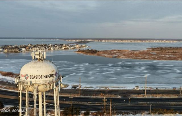 306 Franklin Avenue, Seaside Heights, NJ 08751