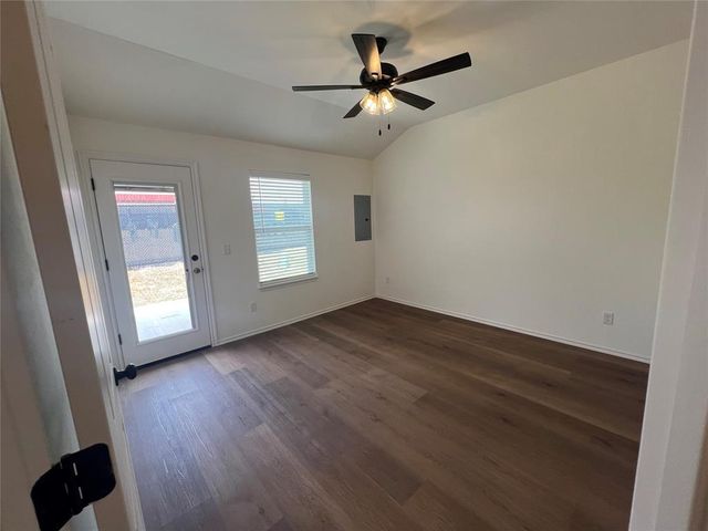 206 Mason Court, Yukon, OK 73099