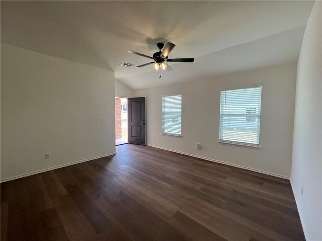 206 Mason Court, Yukon, OK 73099
