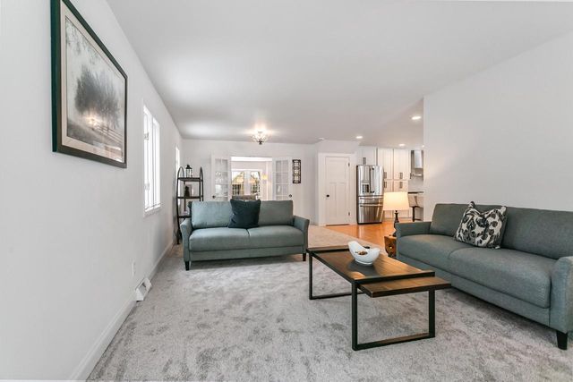 2578 N 88th STREET, Wauwatosa, WI 53226