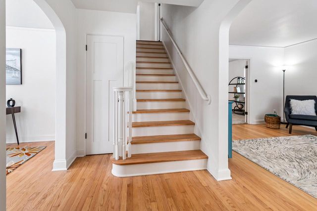 2578 N 88th STREET, Wauwatosa, WI 53226