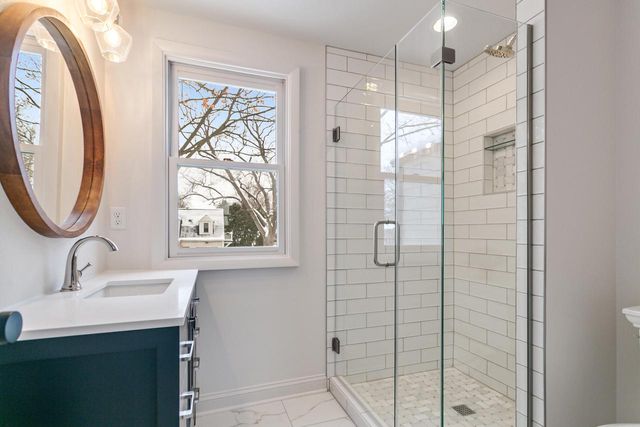 2578 N 88th STREET, Wauwatosa, WI 53226