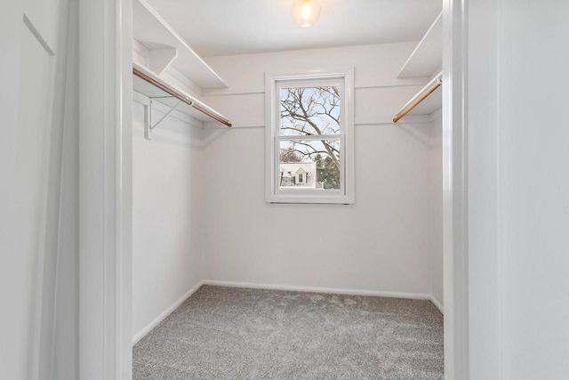 2578 N 88th STREET, Wauwatosa, WI 53226