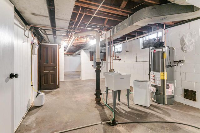 2578 N 88th STREET, Wauwatosa, WI 53226