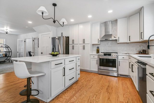 2578 N 88th STREET, Wauwatosa, WI 53226