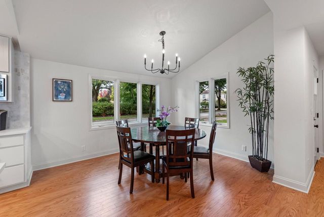 2578 N 88th STREET, Wauwatosa, WI 53226