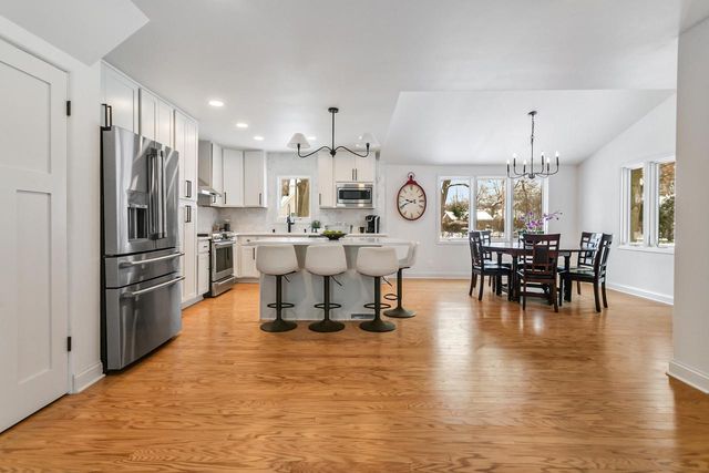 2578 N 88th STREET, Wauwatosa, WI 53226