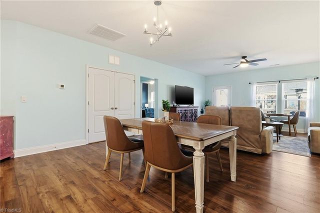 1617 Coopers Hawk Drive, Kernersville, NC 27284