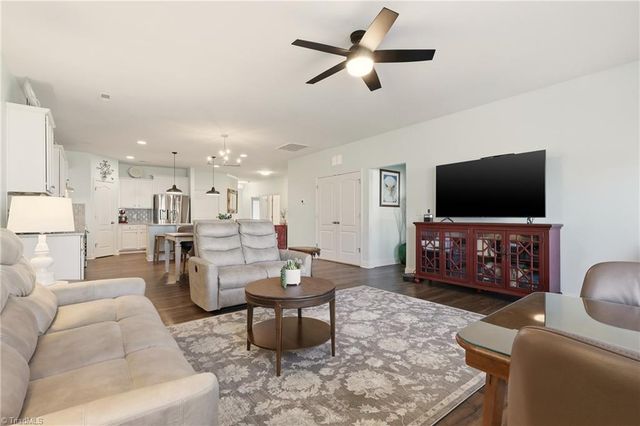 1617 Coopers Hawk Drive, Kernersville, NC 27284