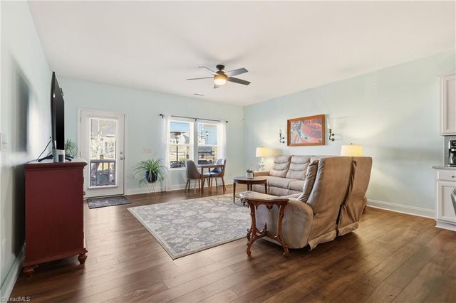 1617 Coopers Hawk Drive, Kernersville, NC 27284