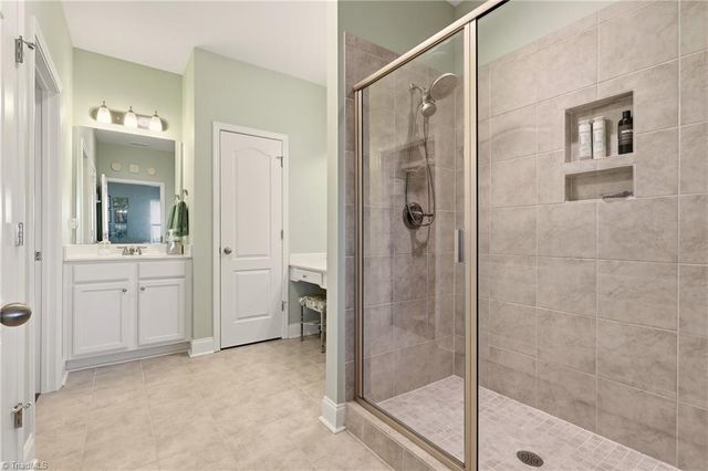 1617 Coopers Hawk Drive, Kernersville, NC 27284