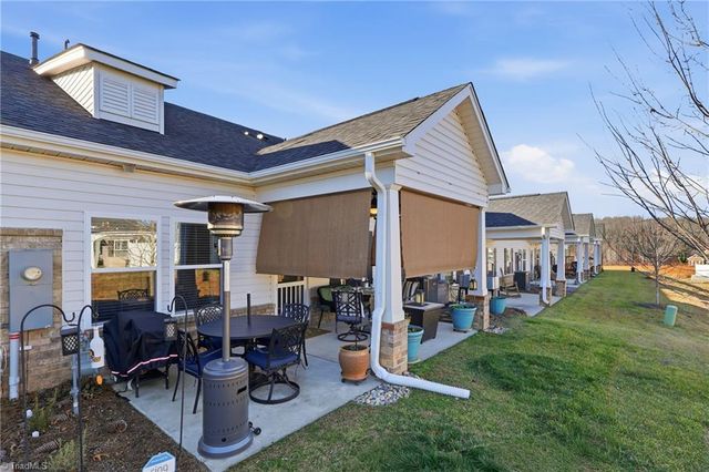 1617 Coopers Hawk Drive, Kernersville, NC 27284