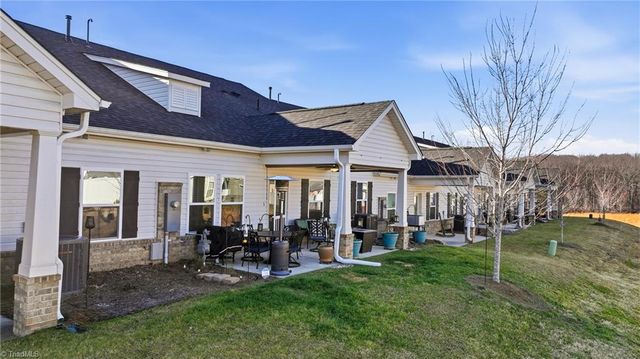 1617 Coopers Hawk Drive, Kernersville, NC 27284