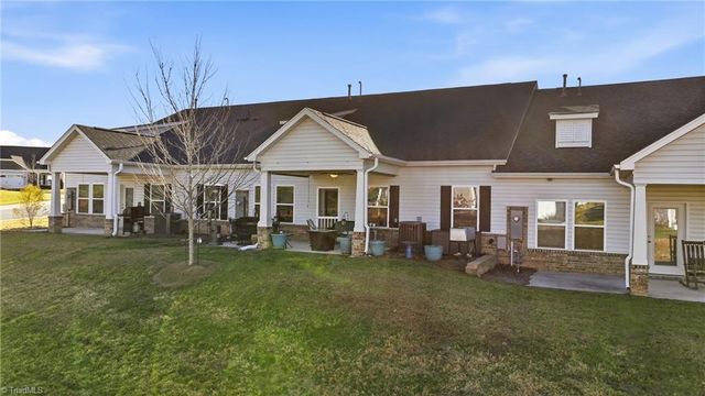 1617 Coopers Hawk Drive, Kernersville, NC 27284