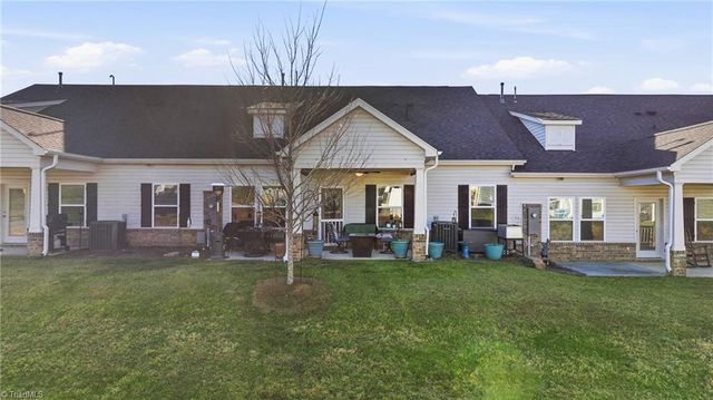 1617 Coopers Hawk Drive, Kernersville, NC 27284