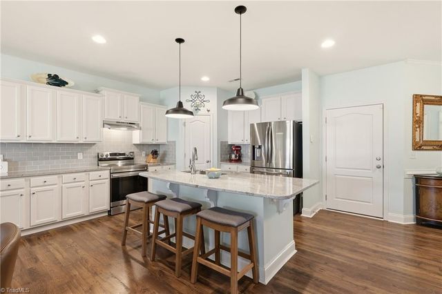 1617 Coopers Hawk Drive, Kernersville, NC 27284