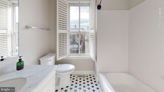 1214 U ST SE, Washington, DC 20020