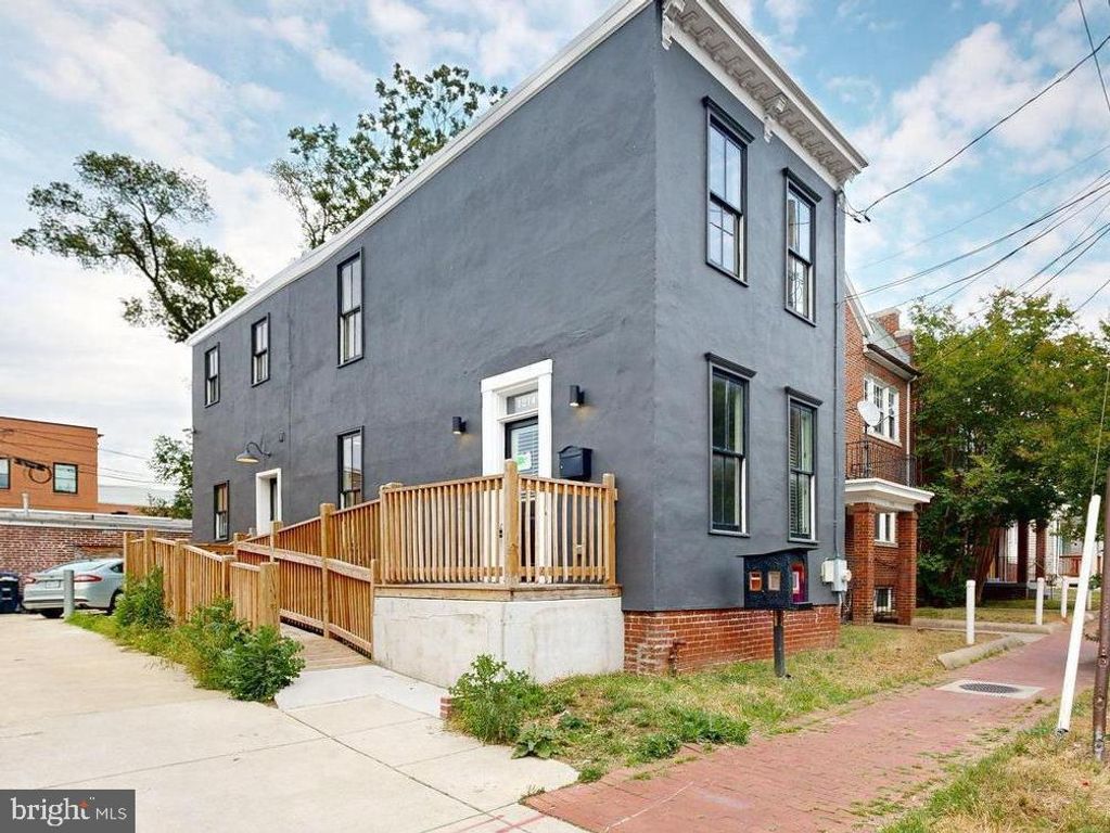 1214 U ST SE, Washington, DC 20020