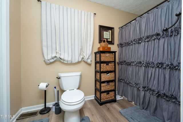 166 Heritage Drive, Rogersville, TN 37857