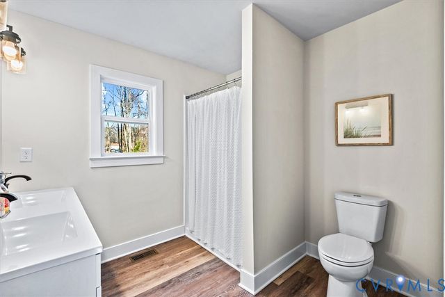 11237 Jessie Dupont Memorial Hwy, Kilmarnock, VA 22482