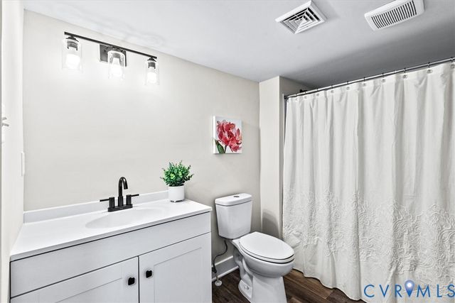 11237 Jessie Dupont Memorial Hwy, Kilmarnock, VA 22482