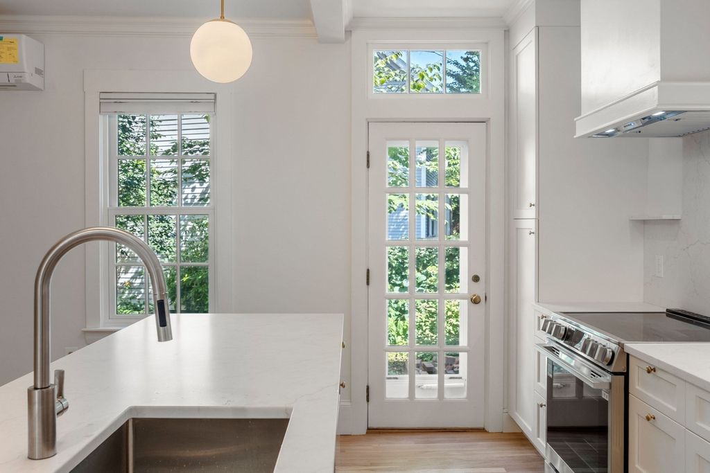 24 Sparks 0, Cambridge, MA 02138
