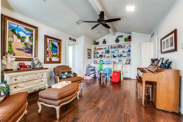 10696 Pagewood Drive, Dallas, TX 75230